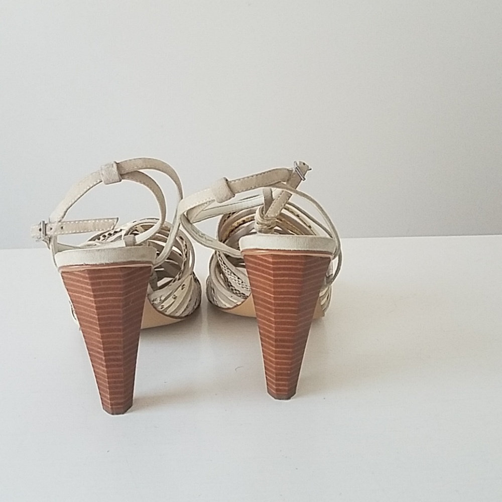 Shoes - Picture 4 of 4